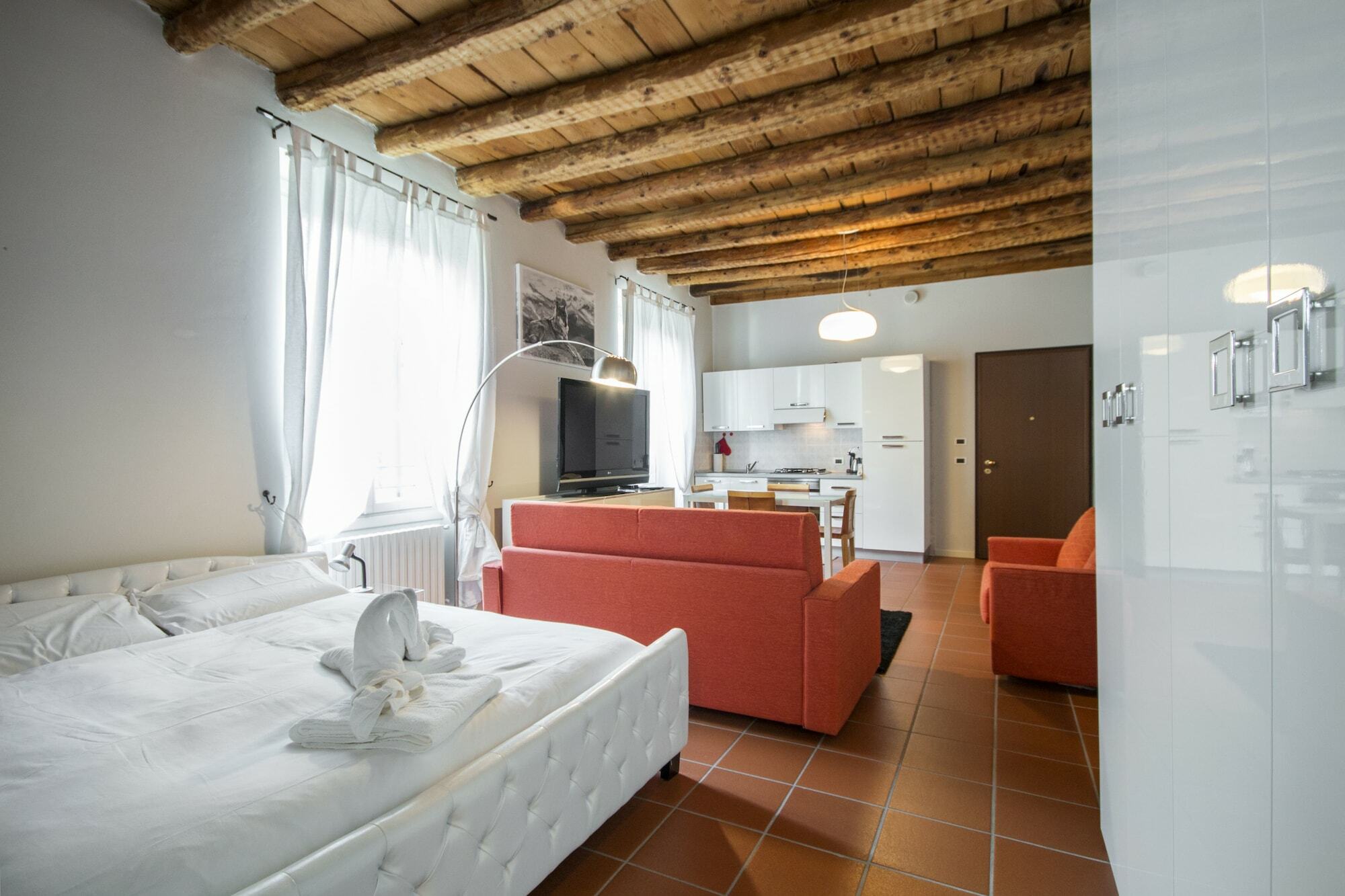 Soleluna Apartments - By Relais Di Giada Lake Como Εξωτερικό φωτογραφία
